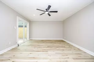 13507 Dripping Springs Dr, Houston, TX 77083 - Photo 16