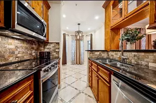 3231 Allen Pkwy, Houston, TX 77019 - Photo 2