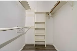 11711 Memorial Dr, Houston, TX 77024 - Photo 10