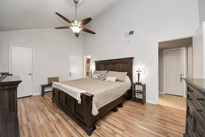 13984 Hollowgreen Drive #23, Houston, TX 77082 - Photo 20