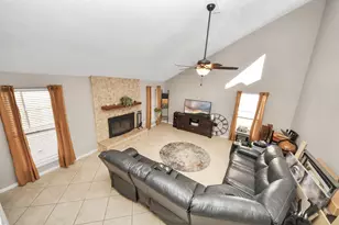 13984 Hollowgreen Dr, Houston, TX 77082 - Photo 8