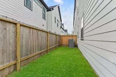 1131 Highland Row Lane, Houston, TX 77091 - Photo 24