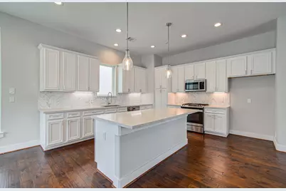 1314 Mayfair Clarkson Lane, Houston, TX 77055 - Photo 4