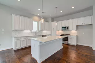 1314 Mayfair Clarkson Ln, Houston, TX 77055 - Photo 4