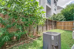 1314 Mayfair Clarkson Ln, Houston, TX 77055 - Photo 22