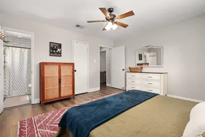 1819 Meadow Creek Drive, Pearland, TX 77581 - Photo 16