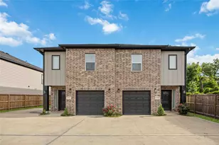 5023 Mallow St, Houston, TX 77033 - Photo 2