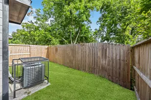 5023 Mallow St, Houston, TX 77033 - Photo 26