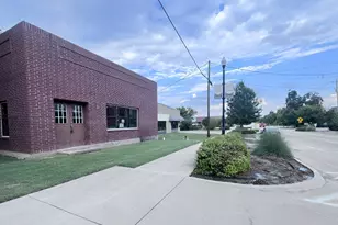 527 E Main St, Lewisville, TX 75057 - Photo 2