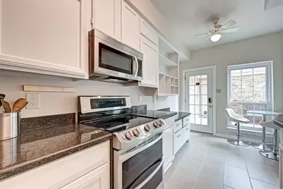 600 Wilcrest Drive #31, Houston, TX 77042 - Photo 8