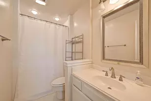 600 Wilcrest Dr, Houston, TX 77042 - Photo 16