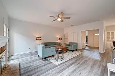 600 Wilcrest Drive #31, Houston, TX 77042 - Photo 4