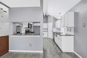 8626 Summit Pines Dr, Humble, TX 77346 - Photo 10