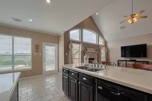 3415 Monarch Meadow Ln, Pearland, TX 77581 - Photo 16