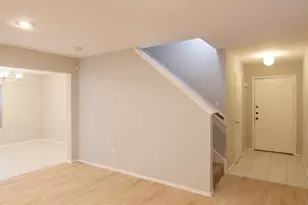 8230 Golf Green Cir, Houston, TX 77036 - Photo 4