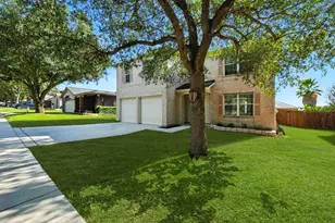 3933 Brook Hollow Dr, Schertz, TX 78154 - Photo 4
