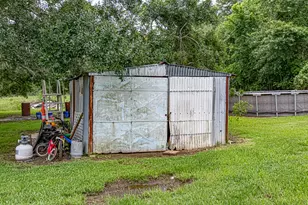 158 Co Rd 174, Liberty, TX 77575 - Photo 16