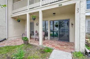 33 Regency Pt, Conroe, TX 77356 - Photo 18