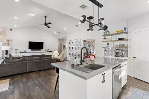 5214 Loch Lomond Dr, Houston, TX 77096 - Photo 10