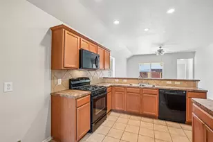 10710 Laurelton Ct, Humble, TX 77396 - Photo 8