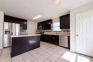 16519 Eaglewood Shadows Dr, Sugar Land, TX 77498 - Photo 2