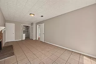 8022 White Ave, Hitchcock, TX 77563 - Photo 8