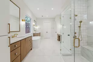 1510 Longacre Dr, Houston, TX 77055 - Photo 6