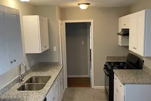1423 W 10th St, Freeport, TX 77541 - Photo 4