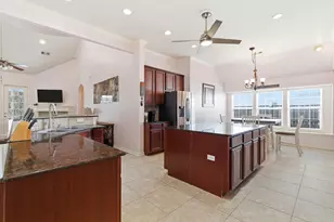 15466 Mansion Woodland Dr, Conroe, TX 77384 - Photo 10