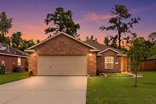 516 Lovers Ln, Dayton, TX 77535 - Photo 1