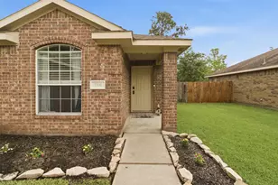 516 Lovers Ln, Dayton, TX 77535 - Photo 2