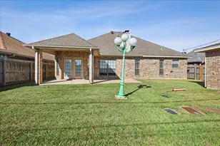 6820 Essex Ln, Groves, TX 77619 - Photo 22