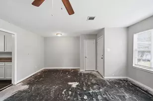 710 Canary Cir, Pasadena, TX 77502 - Photo 10