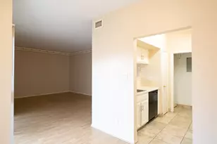 6500 Harbor Town Dr, Houston, TX 77036 - Photo 8