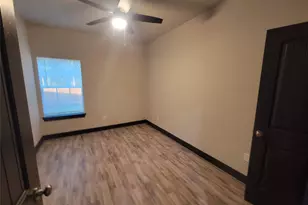 8221 Charlesmont St, Houston, TX 77078 - Photo 12