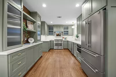 610 Hyde Park Boulevard, Houston, TX 77006 - Photo 8