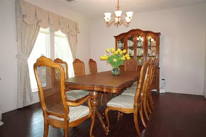 1060 Mentzwood Trail, Alleyton, TX 78935 - Photo 8