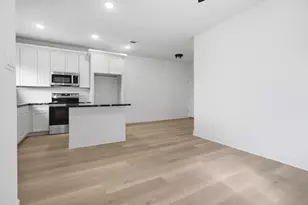 307 Bolden St E/F St, Houston, TX 77029 - Photo 6