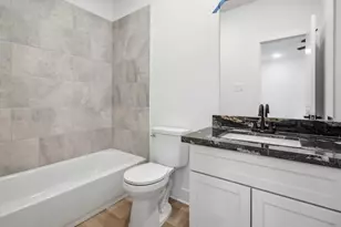 307 Bolden St E/F St, Houston, TX 77029 - Photo 16