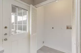 623 32nd St, Galveston, TX 77550 - Photo 22