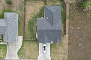 1912 Lynn St, El Campo, TX 77437 - Photo 4