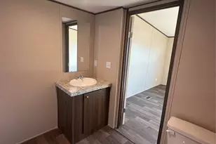 873 Golden, Buffalo, TX 75831 - Photo 10