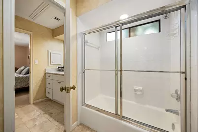 12107 Oakcroft Drive, Houston, TX 77070 - Photo 36