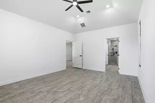 214 Manor Ave, Arcola, TX 77583 - Photo 20