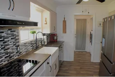 3250 Minglewood Drive, Beaumont, TX 77703 - Photo 10