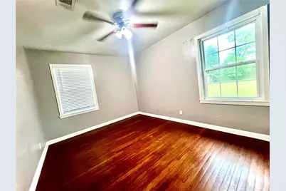 1925 14th Avenue N, Texas City, TX 77590 - Photo 8