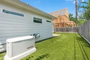 1451 Cheshire Ln, Houston, TX 77018 - Photo 26
