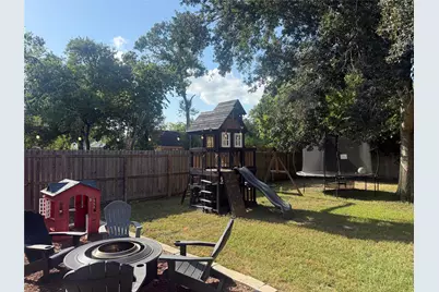 617 E Myrtle Street, Angleton, TX 77515 - Photo 26