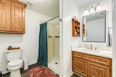 617 E Myrtle Street, Angleton, TX 77515 - Photo 16