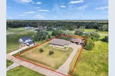 155 Horse Shoe Trail, Angleton, TX 77515 - Photo 1